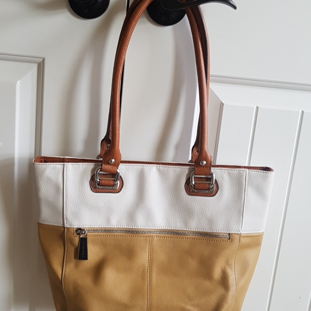 Tiagnanello tote bag